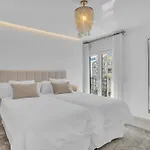 Polo Apartments 4E Jacaranda
